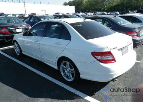 2009 Mercedes-Benz C300 из США, поврежденный, VIN WDDGF54X79F223945